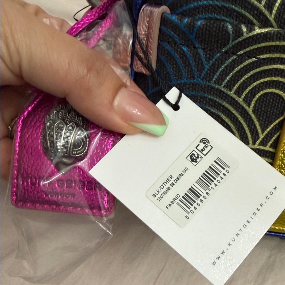 Kurt Geiger 🌈🌈Multicolor Wave Pattern Box🌈🌈 - Picture 6 of 7
